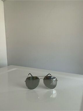 Aviator Men’s Sunglasses in Silver